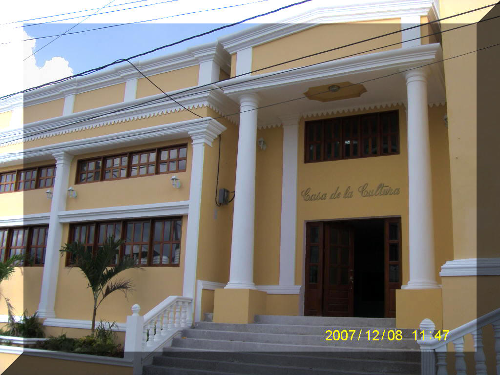 Fachada entrada principal Casa de la Cultura de Sabanalarga